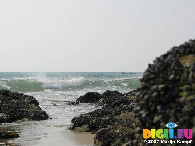 21644 Small waves at Annestown beach